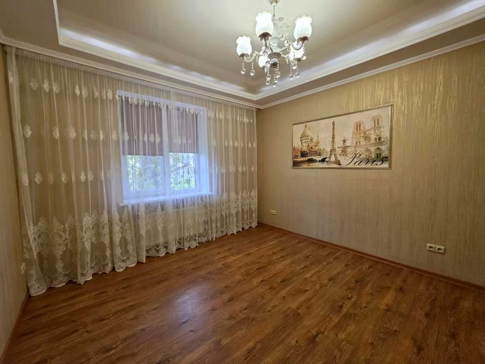 Apartment. Slava Street, Pioneer District, Krivoi Rog