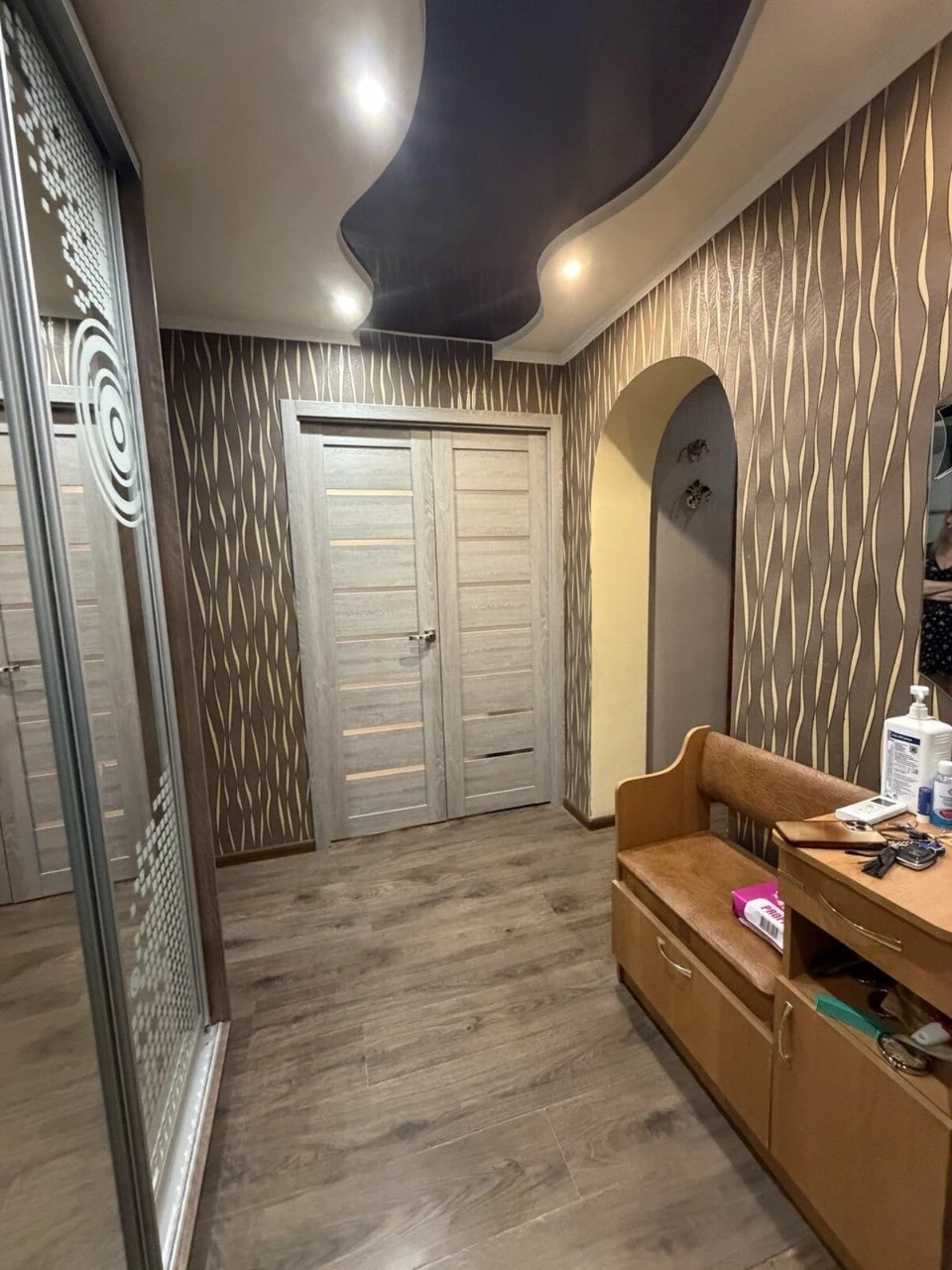 3-bedroom apartment for sale on Ingulets Avenue (Peremohy Street, 18)