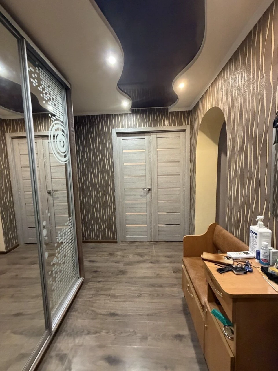 3-bedroom apartment for sale on Ingulets Avenue (Peremohy Street, 18)