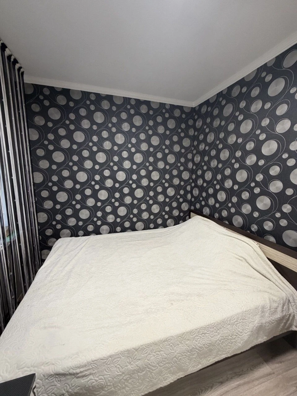 3-bedroom apartment for sale on Ingulets Avenue (Peremohy Street, 18)