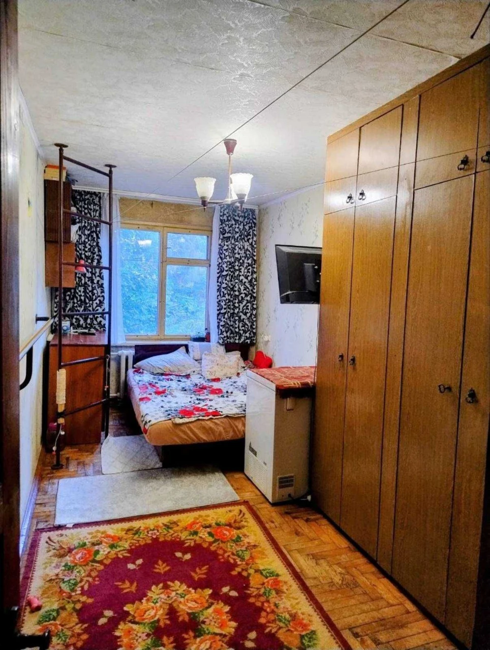 For sale, two-room apartment on Yuvileynom