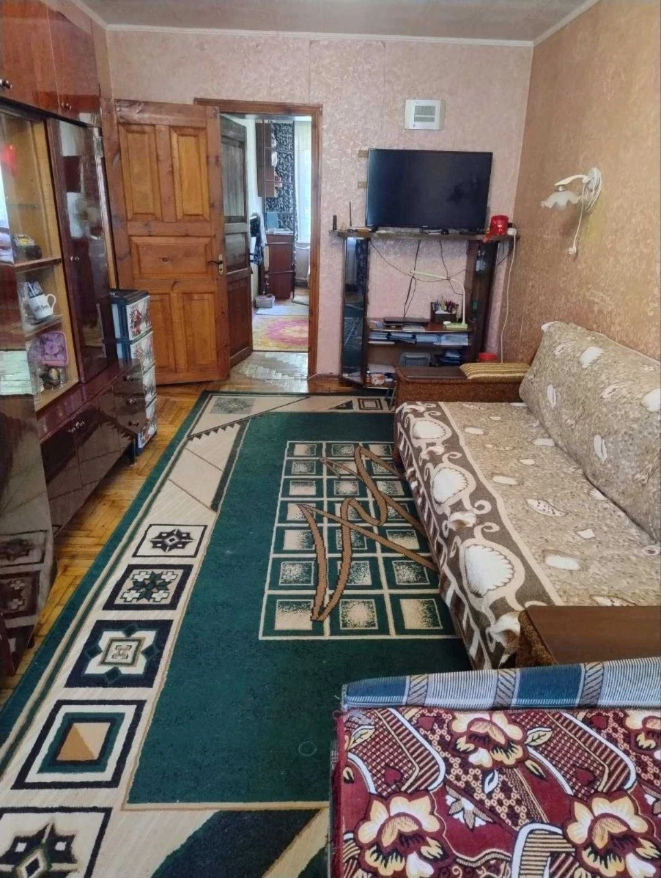 For sale, two-room apartment on Yuvileynom