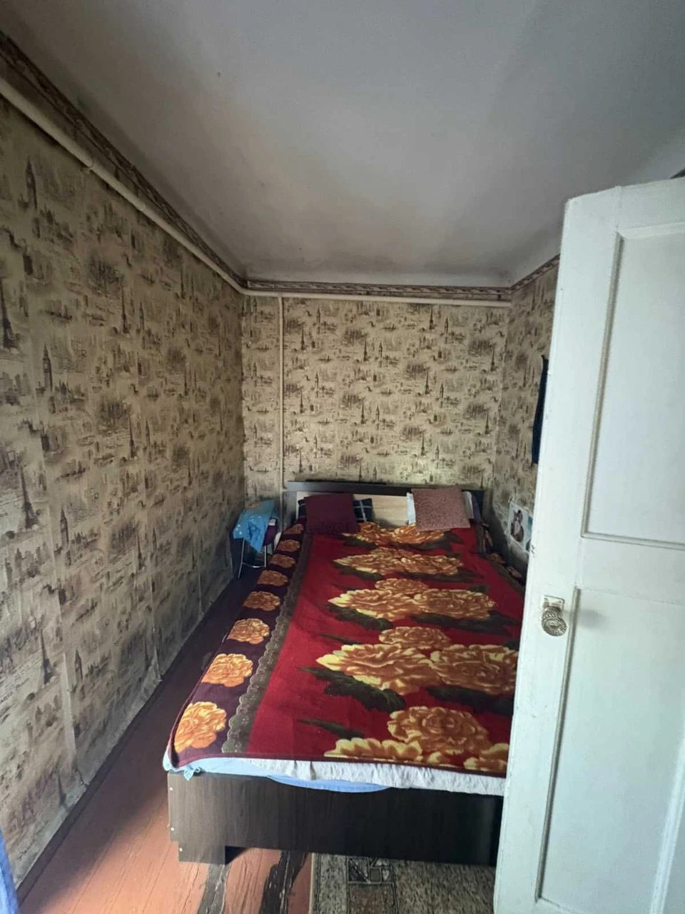 Продається 2-кімнатна квартира, Піонер - вул. Едуарда Фукса