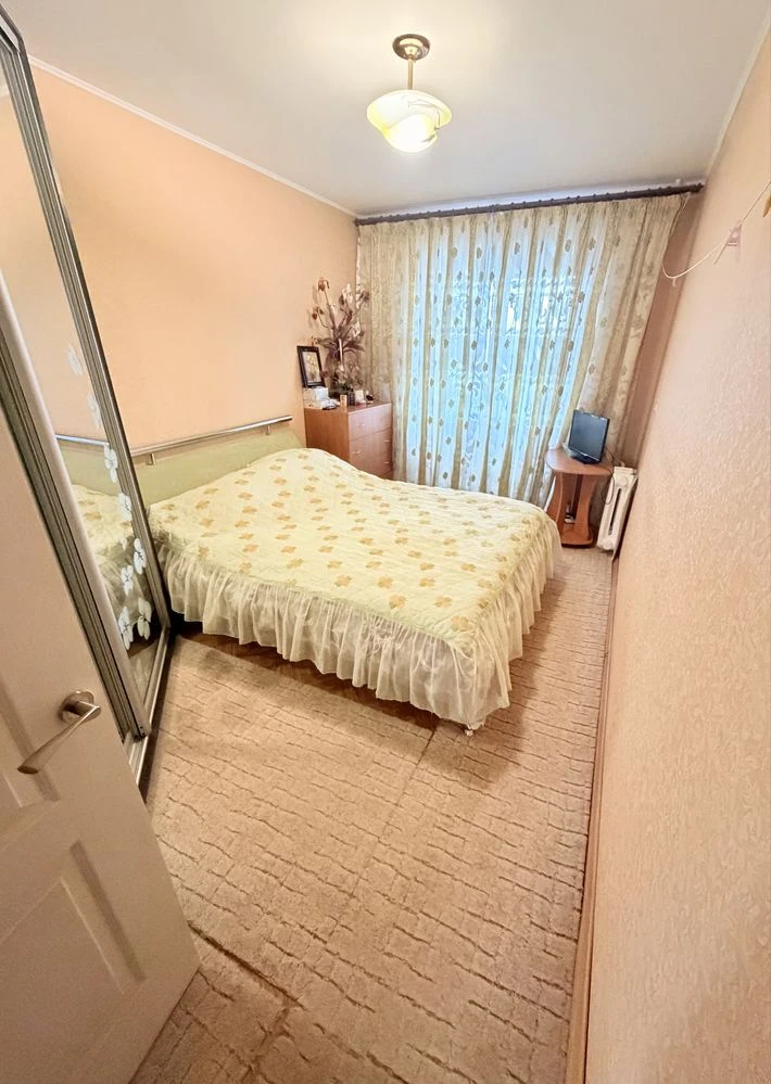 Warm and bright 3-room apartment in the city center