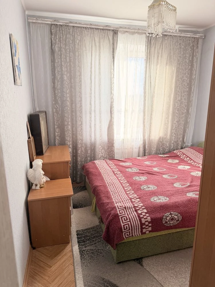 Warm and bright 3-room apartment in the city center