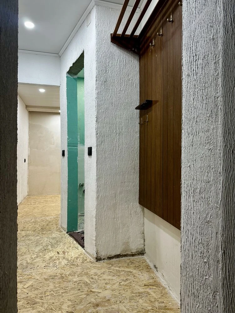 1-комнатная квартира в центре 17-го квартала, Колочажского, 110, кирпичный дом
