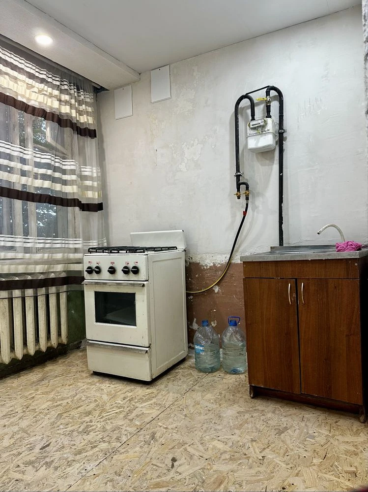 1-комнатная квартира в центре 17-го квартала, Колочажского, 110, кирпичный дом