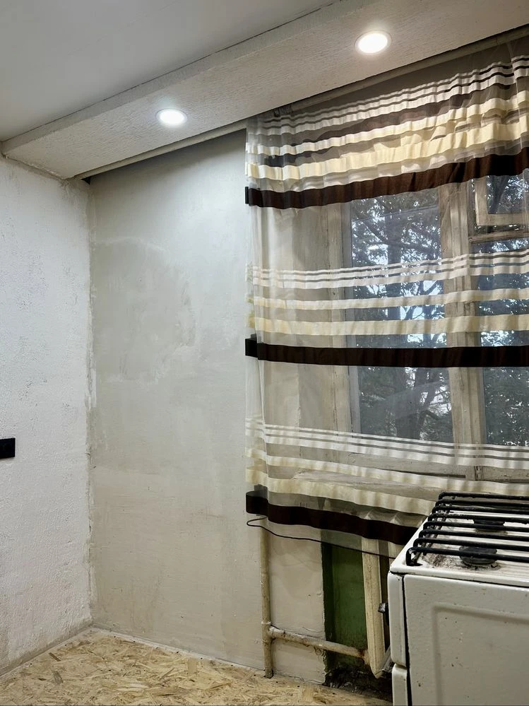 1-комнатная квартира в центре 17-го квартала, Колочажского, 110, кирпичный дом