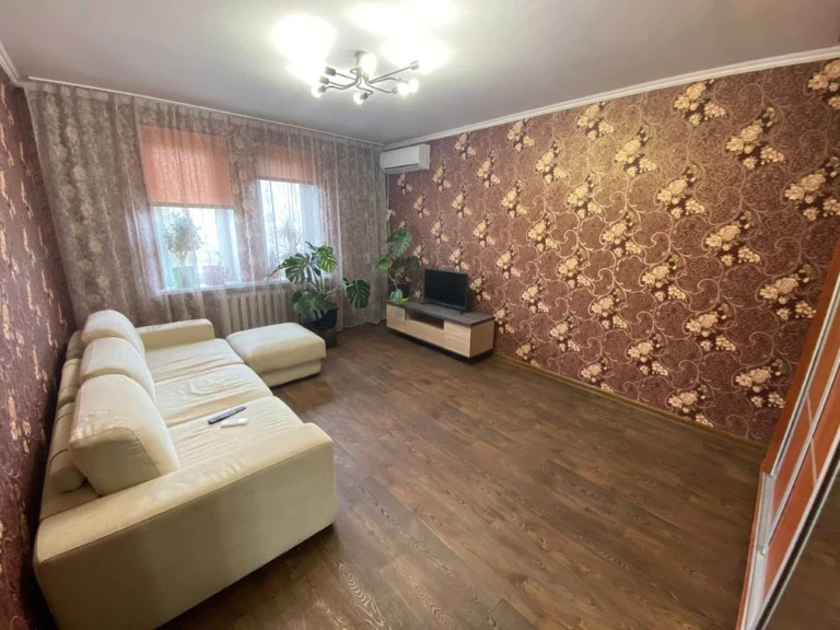 Продажа 2-комнатной квартиры на улице Криворижстали «Красная