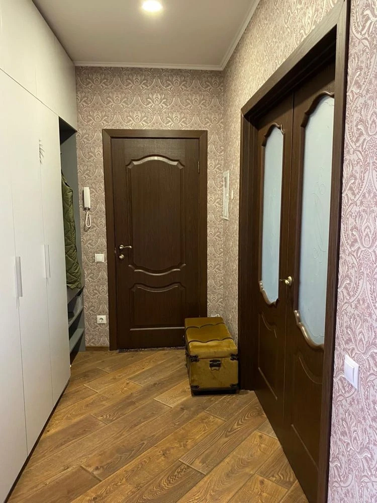 Продається чудова 3-кімнатна квартира "сталінка" з ремонтом