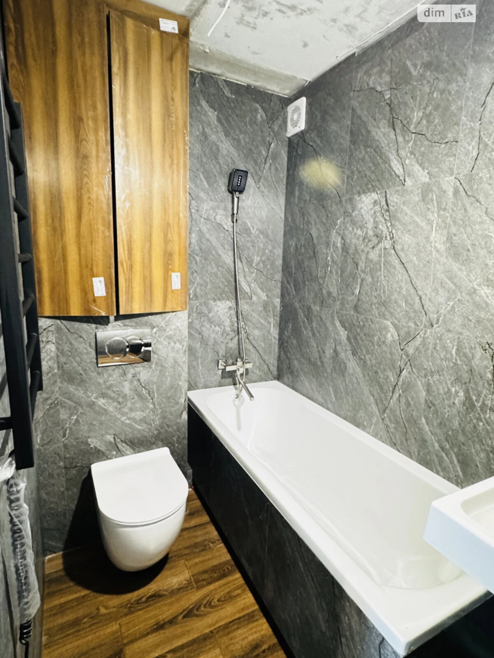 Продається квартира, 3 кімнати