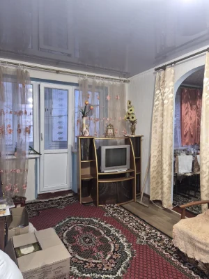 For Sale: 2-room apartment on the 3rd floor in the Uhtomsky Voskhom residential complex, Plia district.