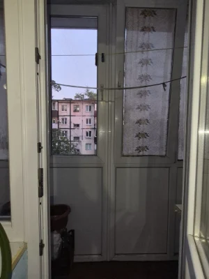 For Sale: 2-room apartment on the 3rd floor in the Uhtomsky Voskhom residential complex, Plia district.