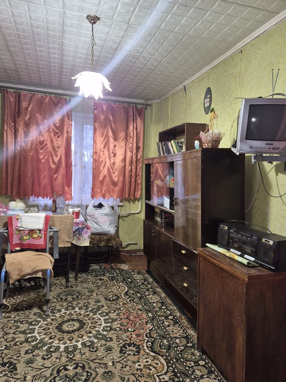 For Sale: 2-room apartment on the 3rd floor in the Uhtomsky Voskhom residential complex, Plia district.