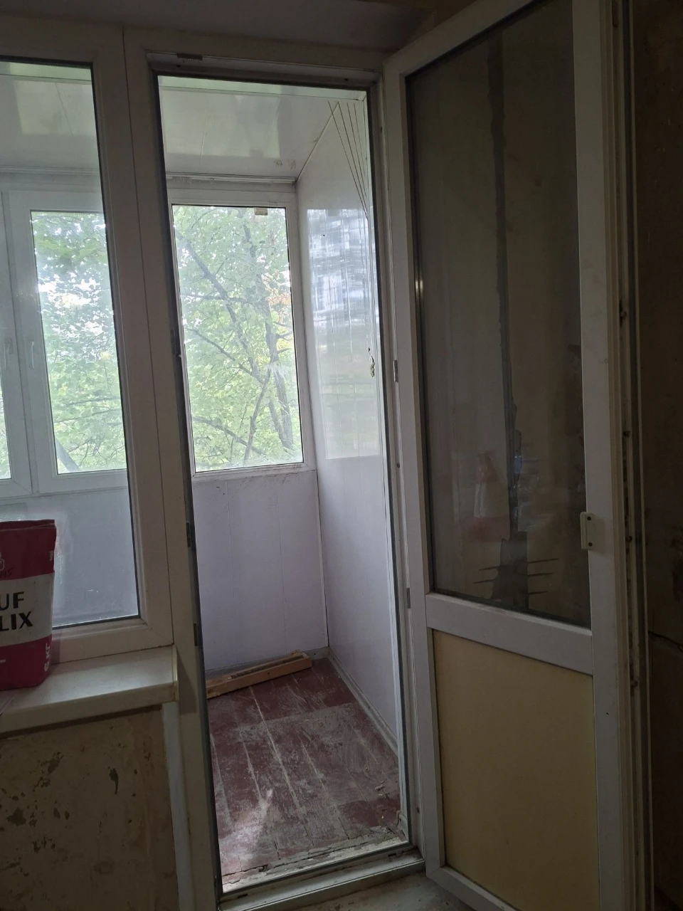 Продаю 2-кімнатну квартиру Радієвського / Тинка / під ремонт