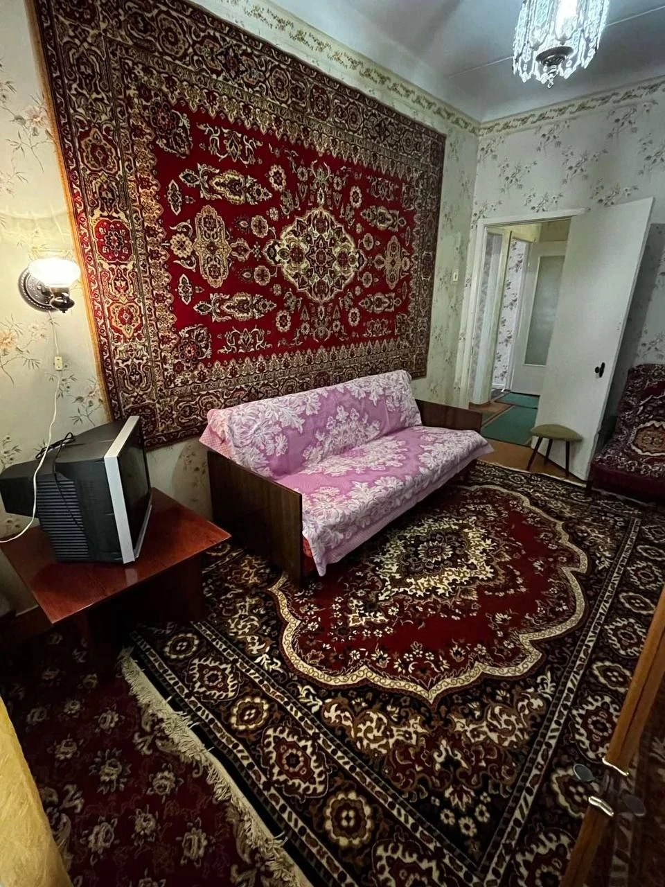 Срочно! Квартира с лоджией и балконом по Черняховского