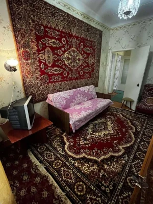 Срочно! Квартира с лоджией и балконом по Черняховского