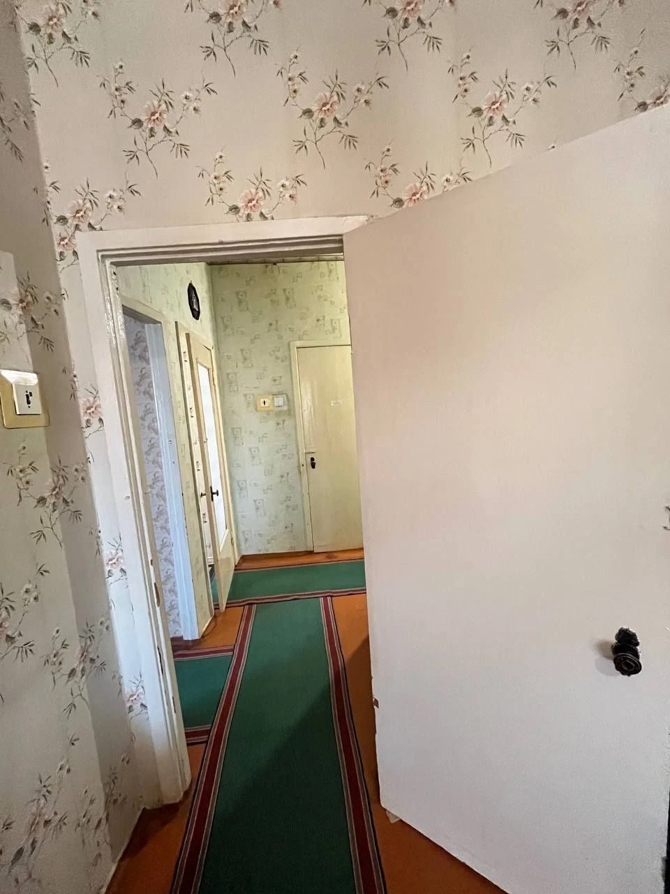 Срочно! Квартира с лоджией и балконом по Черняховского