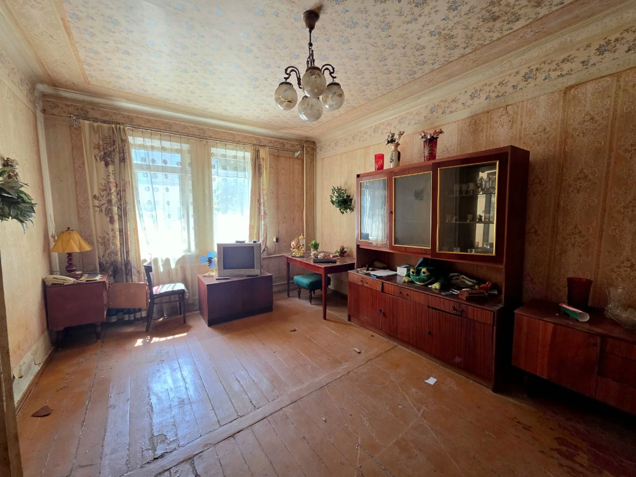 Продам 2-к сталинку ул. Каунасская , 3 (рядом проспект Почто