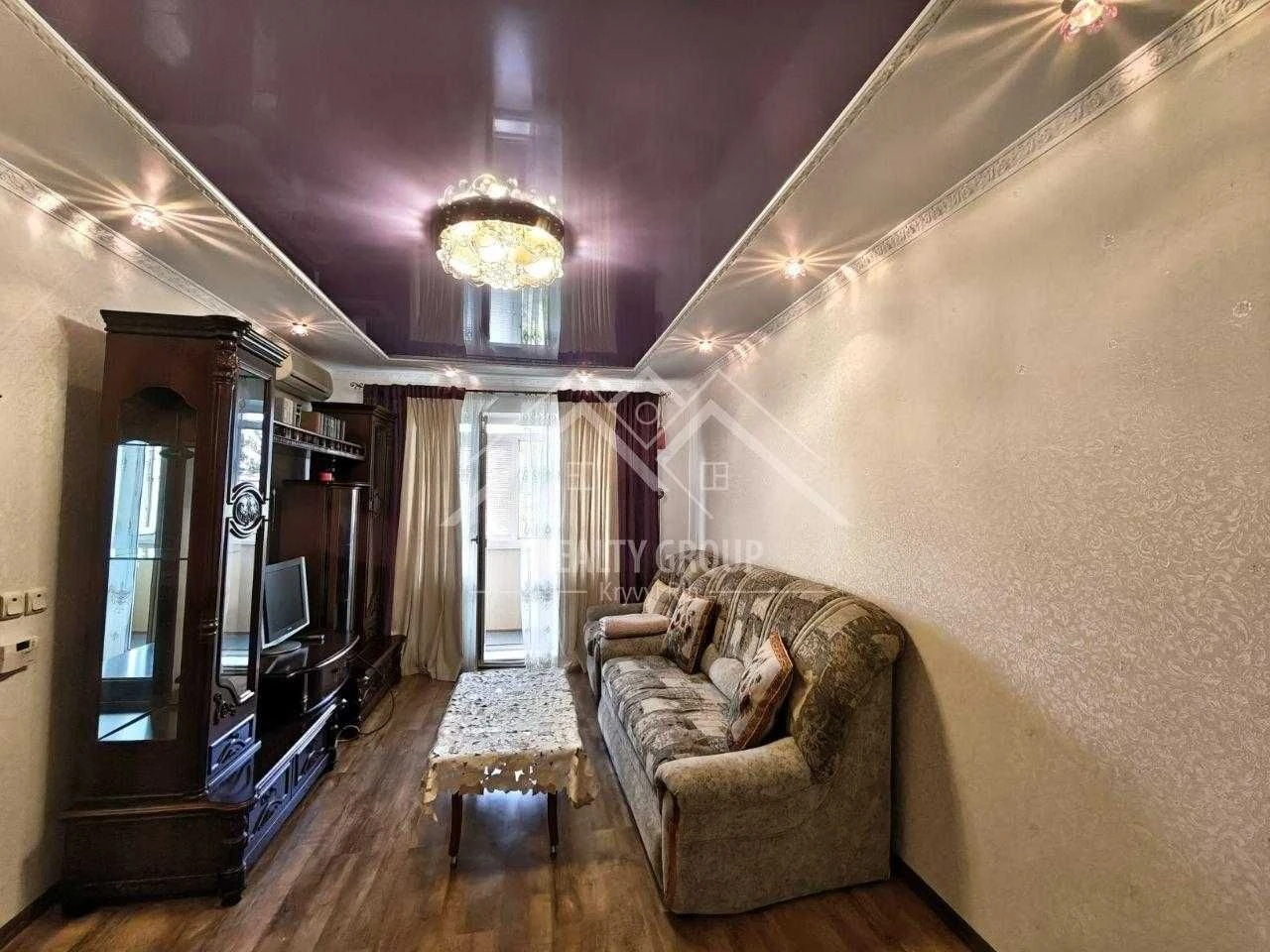 For Sale 3-bedroom apartment with independent heating (Matevych)