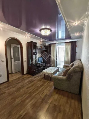 For Sale 3-bedroom apartment with independent heating (Matevych)