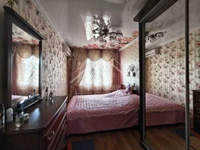 For Sale 3-bedroom apartment with independent heating (Matevych)