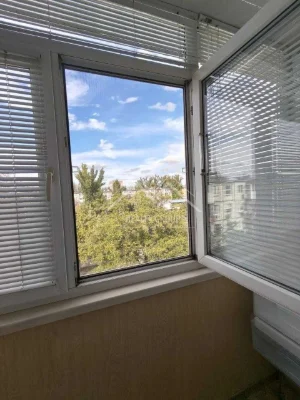For Sale 3-bedroom apartment with independent heating (Matevych)