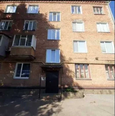 Продається 3-кімнатна квартира "сталінка"
