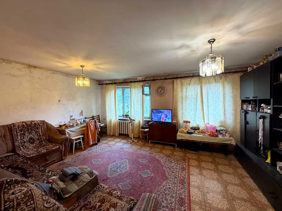 Квартира. Кривой Рог, Медична улица