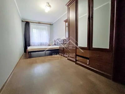 Sale of a spacious 3-bedroom apartment in 98th district