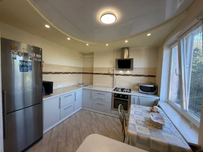 Selling my 3-room apartment on Street of Peace, 7 (Dzerzhynka)