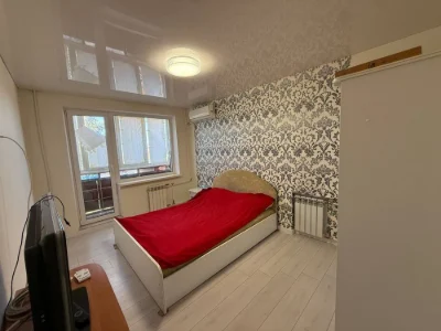 Selling my 3-room apartment on Street of Peace, 7 (Dzerzhynka)