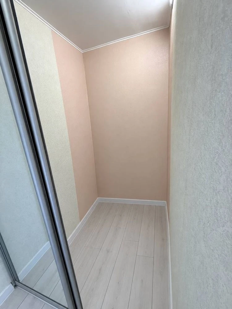 Selling my 3-room apartment on Street of Peace, 7 (Dzerzhynka)
