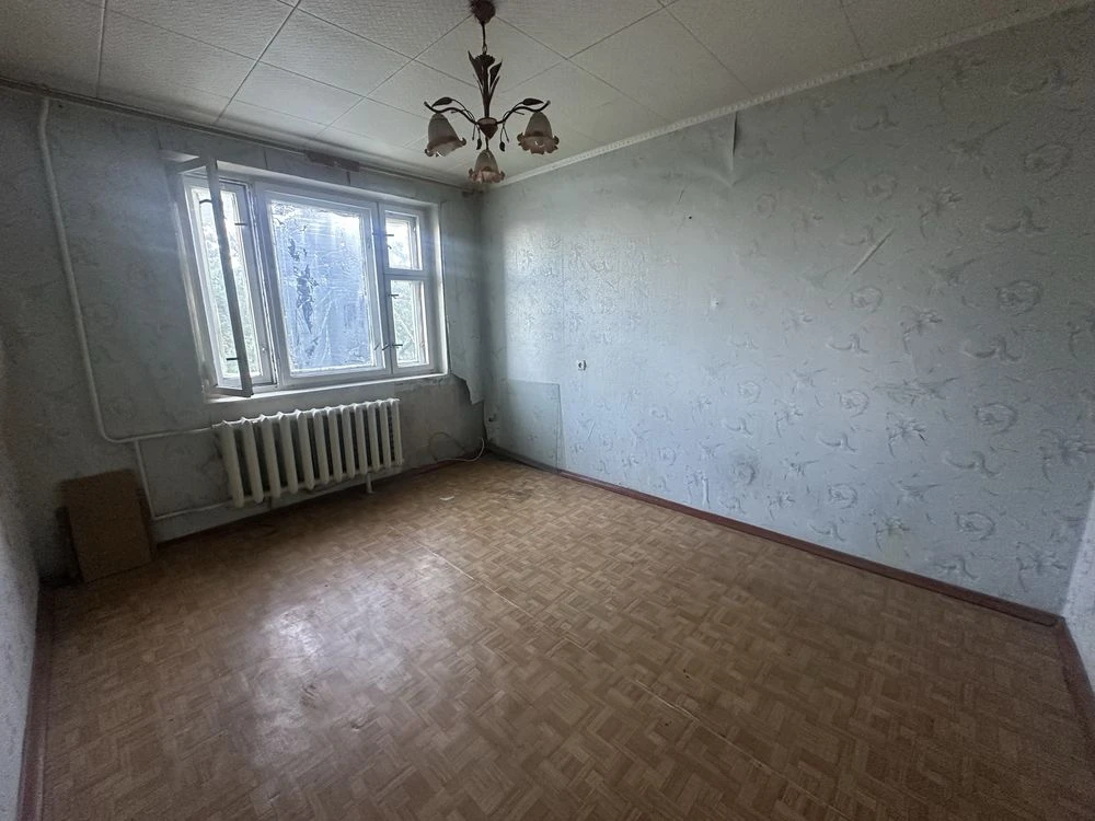 For sale 2-bedroom apartment on Mykoly Sviatylsky 18