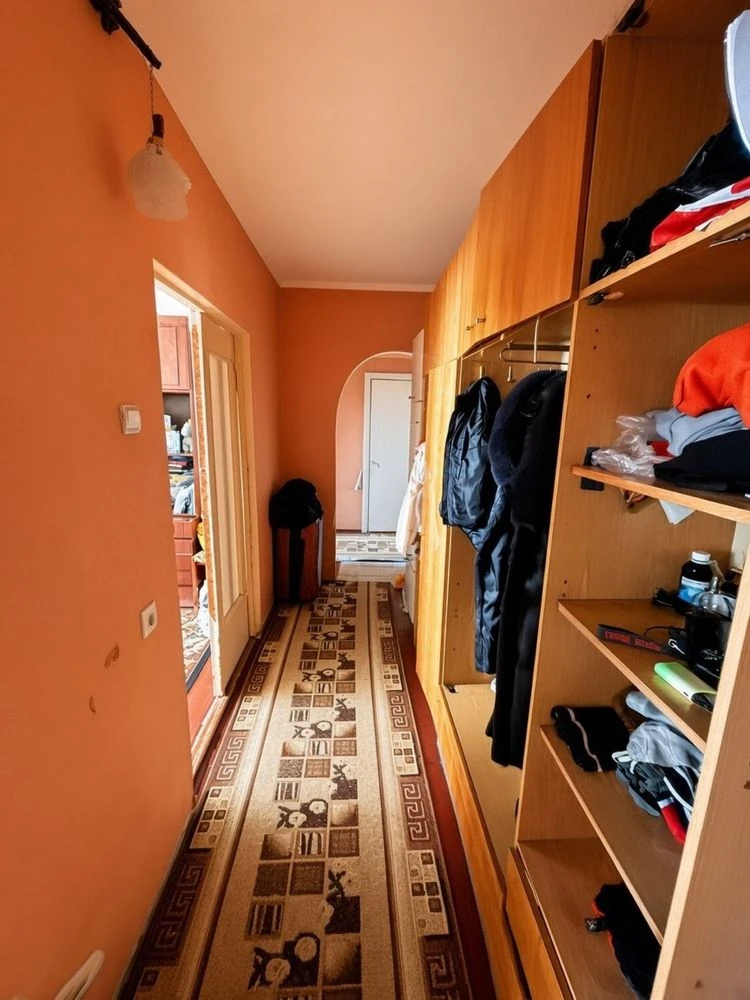 3-bedroom apartment for sale on Avraemenko Street