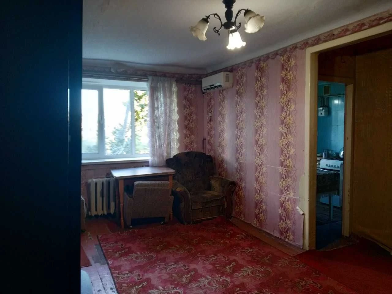 Affordable 3-room apartment in Ingulets district, Zbagachuvaila street (NKHO, near YUHO, 9th floor)