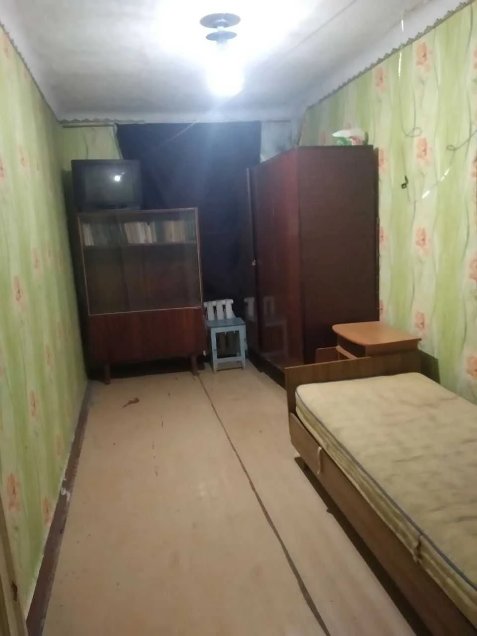 Affordable 3-room apartment in Ingulets district, Zbagachuvaila street (NKHO, near YUHO, 9th floor)