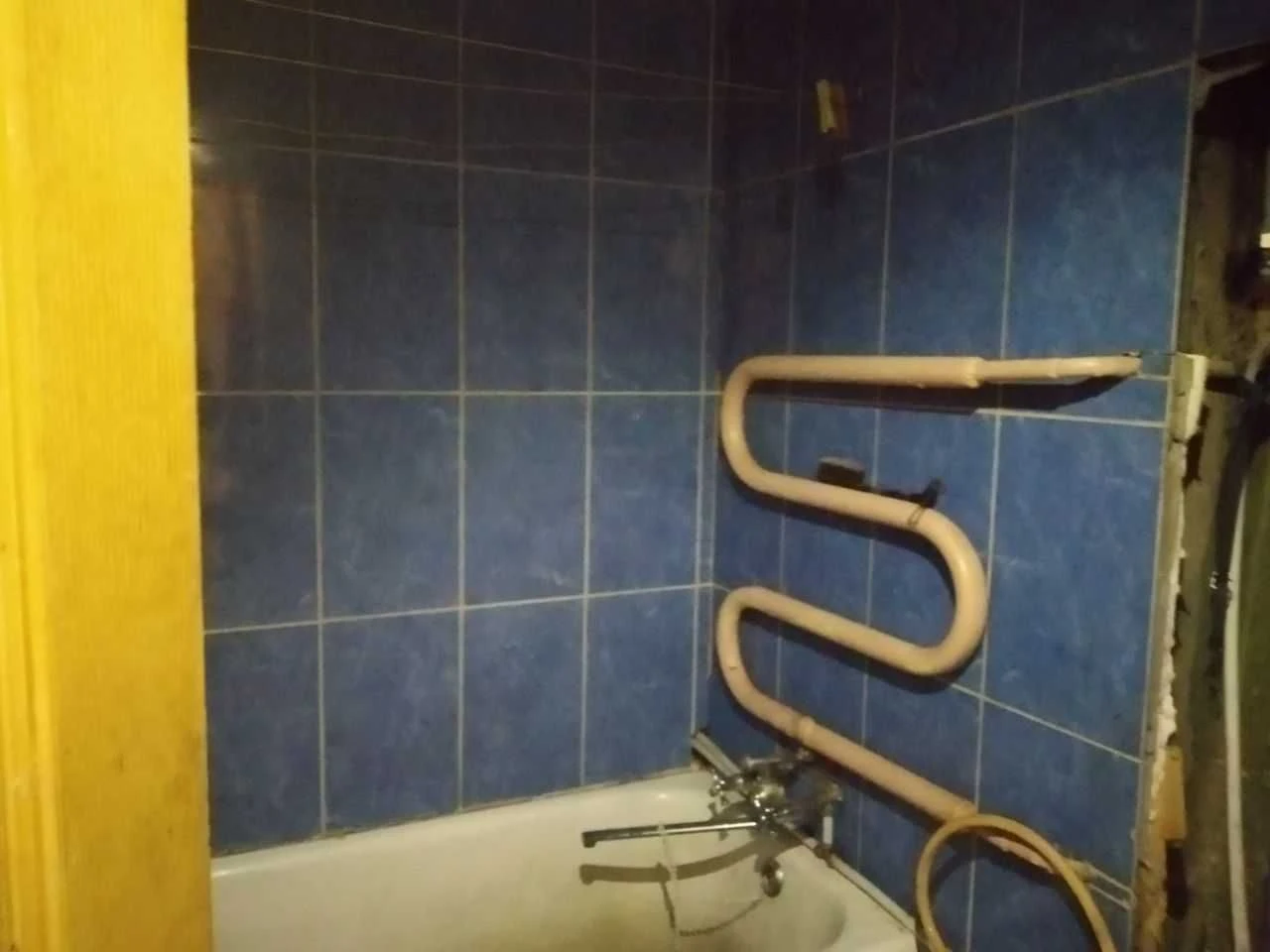 Affordable 3-room apartment in Ingulets district, Zbagachuvaila street (NKHO, near YUHO, 9th floor)