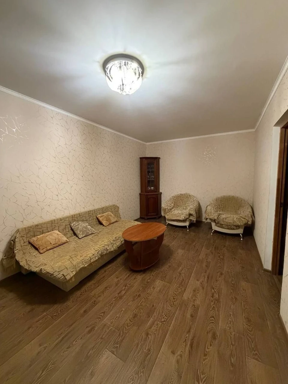Продается 2-комнатная квартира на ул. Генерала Радьевского, дом 5