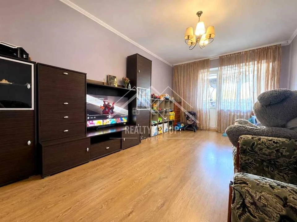 Квартира. Кривий Ріг, вулиця Володимира Бизова