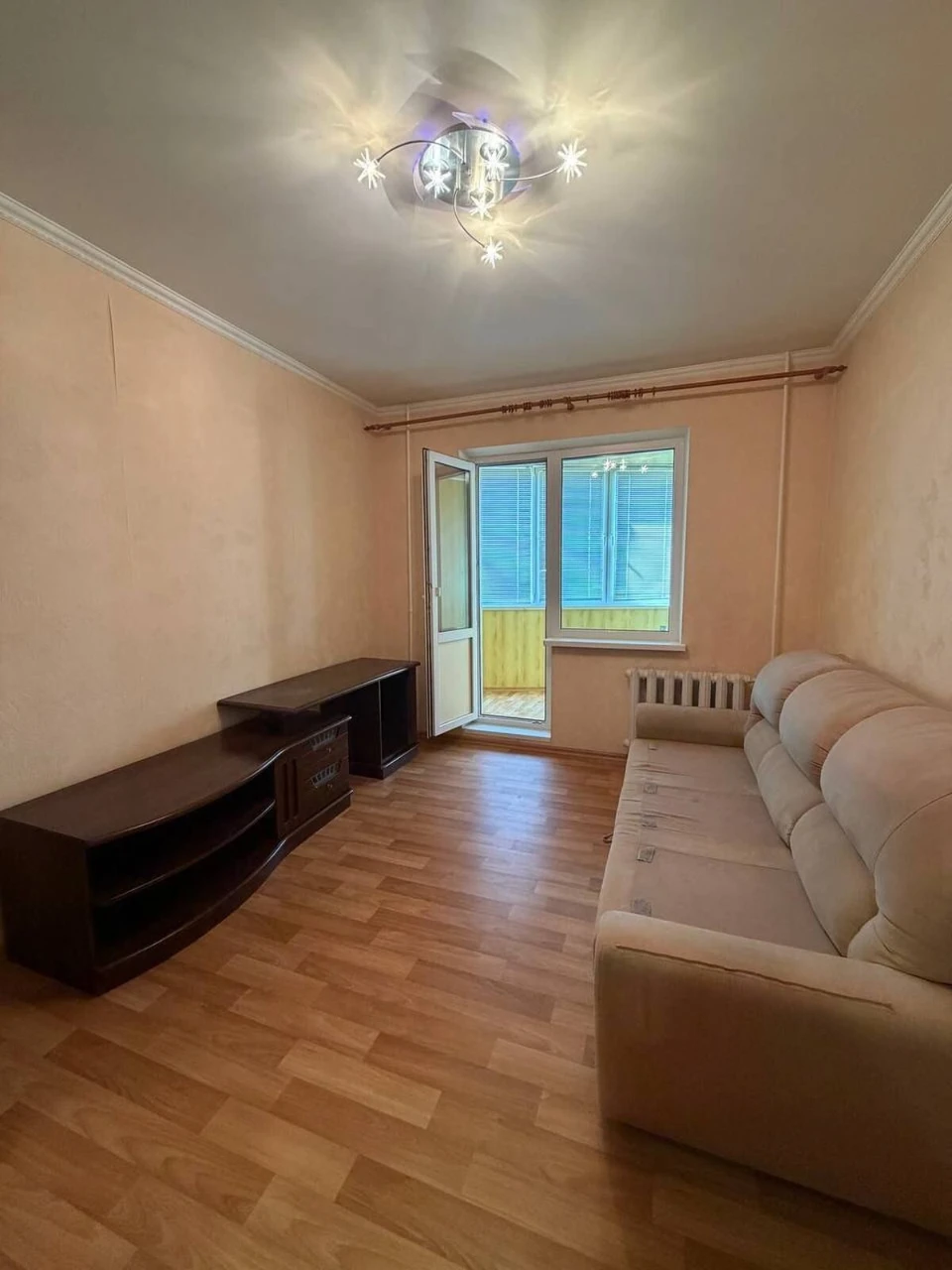 Продаж 3-кімнатній квартири в Сонячному мікрорайоні