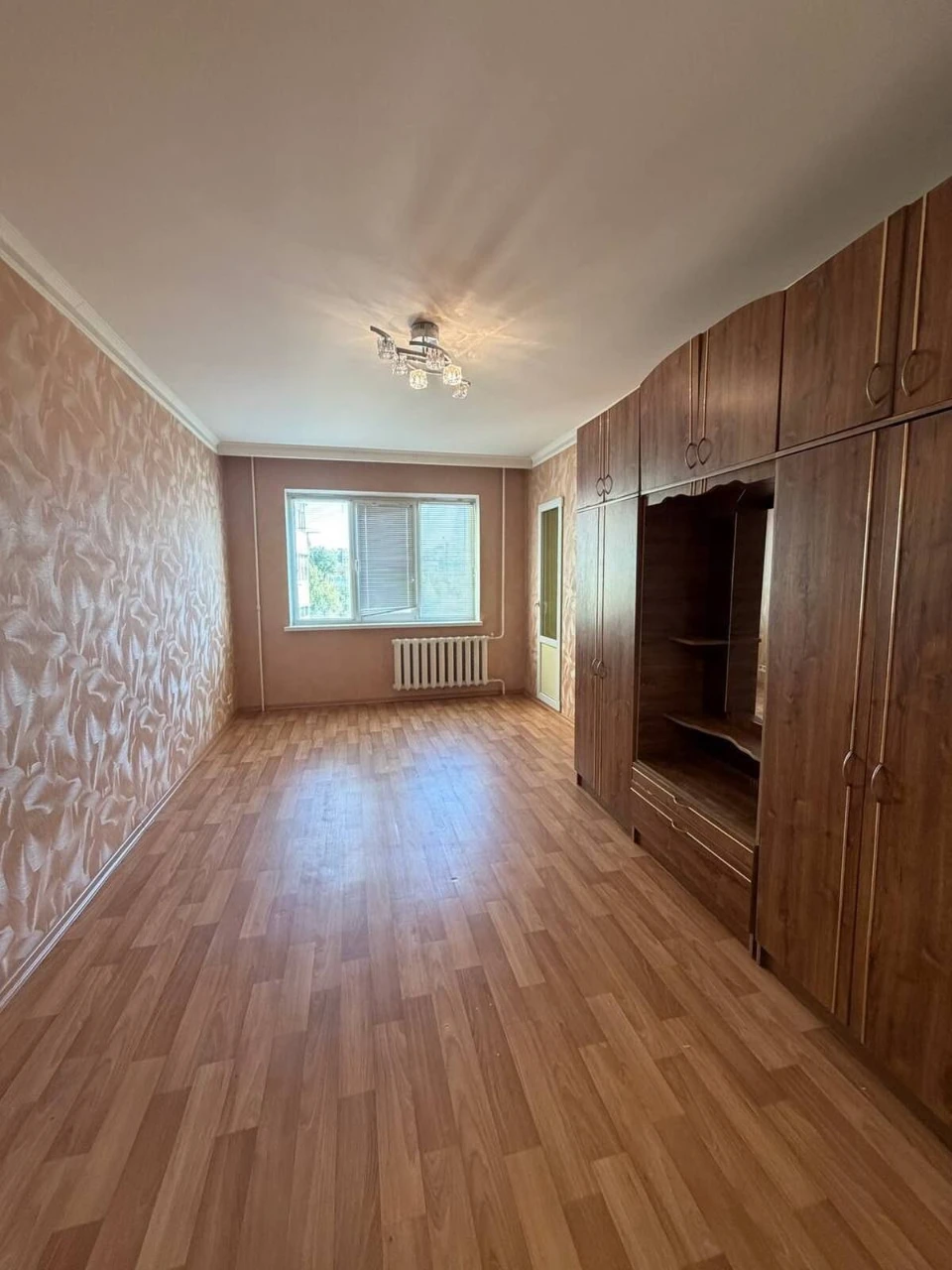 Продаж 3-кімнатній квартири в Сонячному мікрорайоні