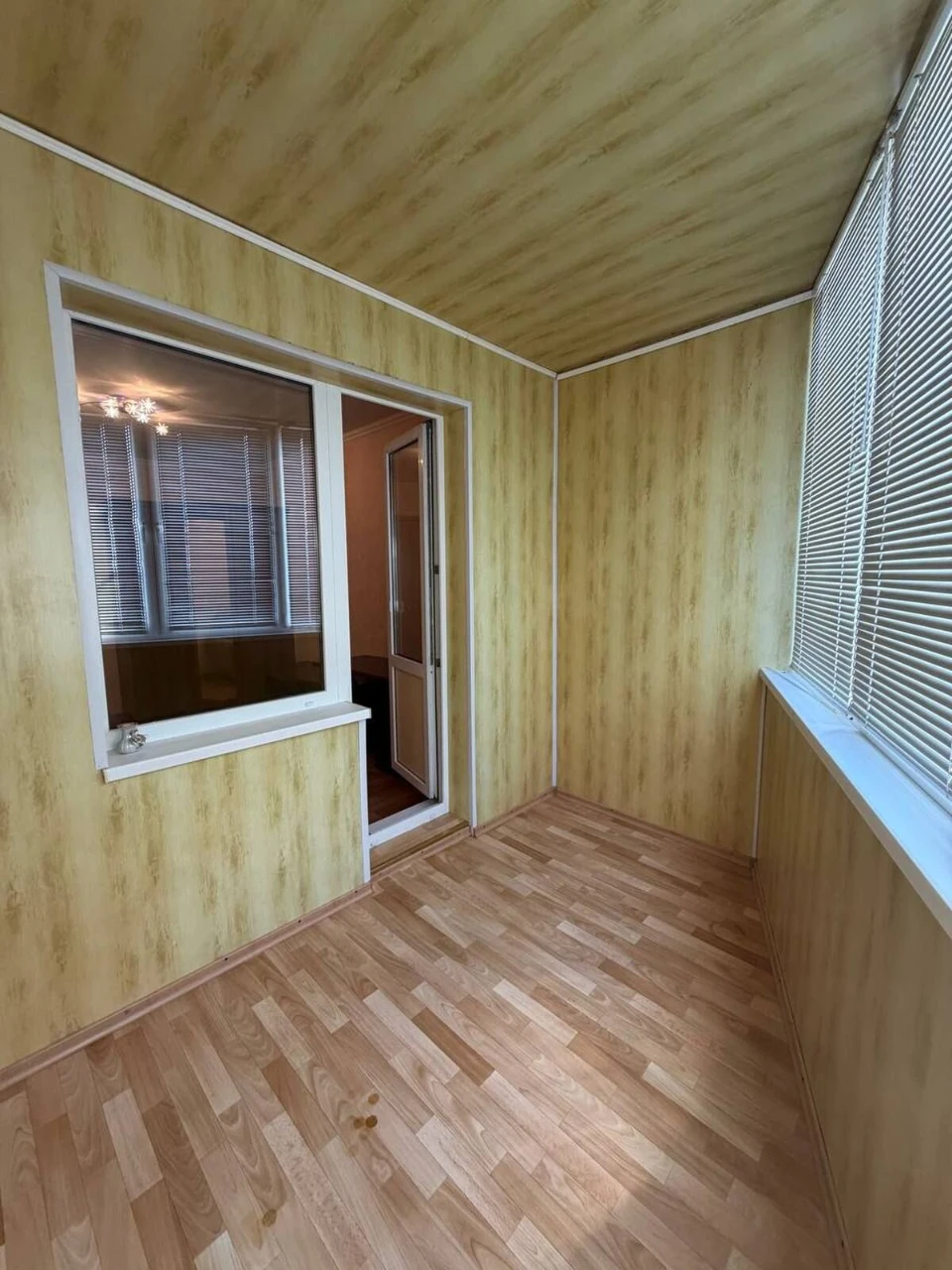 Продаж 3-кімнатній квартири в Сонячному мікрорайоні