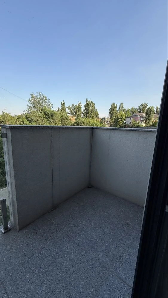 Продаю студію, район металургійний, 3-й поверх