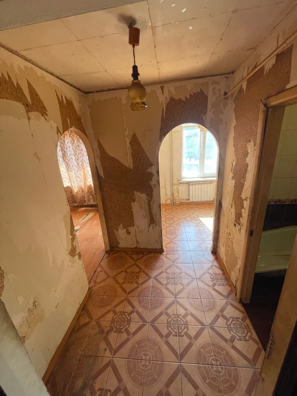 One-bedroom apartment from owner for renovation