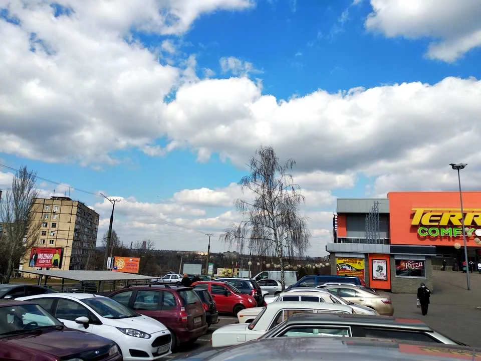 Apartment. Kryvyi Rih, 5th Zarychnyy microdistrict, вул.