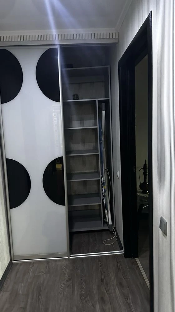 Selling 3-bedroom apartment, 95 sq meters