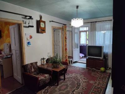 Продається 4-кімнатна квартира на Свято-Миколаївській, Кривий Ріг