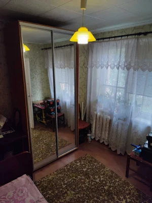 Продається 4-кімнатна квартира на Свято-Миколаївській, Кривий Ріг