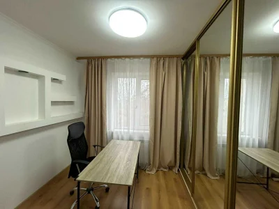 For Sale 4-room apartment, Ivan Avramenko st. Building 12 / Bul.